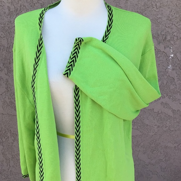 Finity Women Green and Black Cardigan - Picture 4 of 10